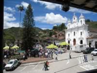 Pueblo Retiro Church - Town Square - Medellin Pueblo Tour (1,262kb)
