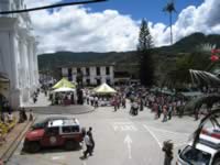 Pueblo Retiro Street - Antioquia Governor Giving Speech - Medellin Pueblo Tour (1,220kb)